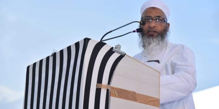 ناظم عمومی جمعیۃ علماء ہند کی حضرت مفتی محمودؒ کی قبر پر حاضری