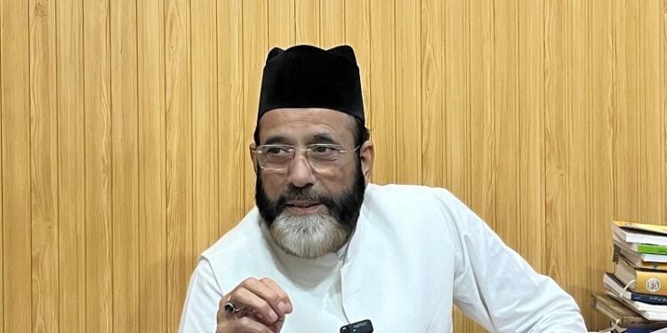 مولانا توقیر رضا خان اور دیگر تمام گرفتار شد گان کو فی الفور رہا کیا جائےیوپی حکومت پوری ریاست کو فرقہ پرستی کی آگ میں جھونک رہی ہےآل انڈیا مسلم پرسنل لا بورڈ